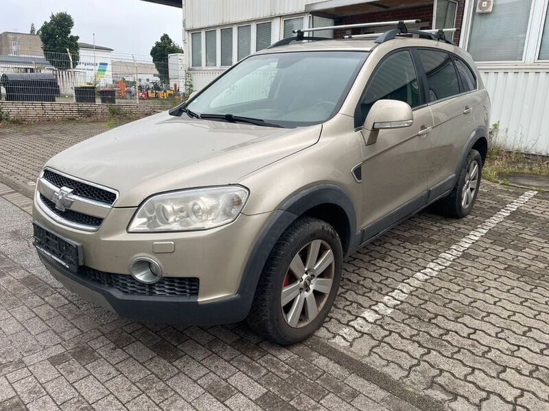 Gold Gebraucht 2007 Chevrolet Captiva LT SUV | 1.990 € (Superpreis) - Bild 1/4