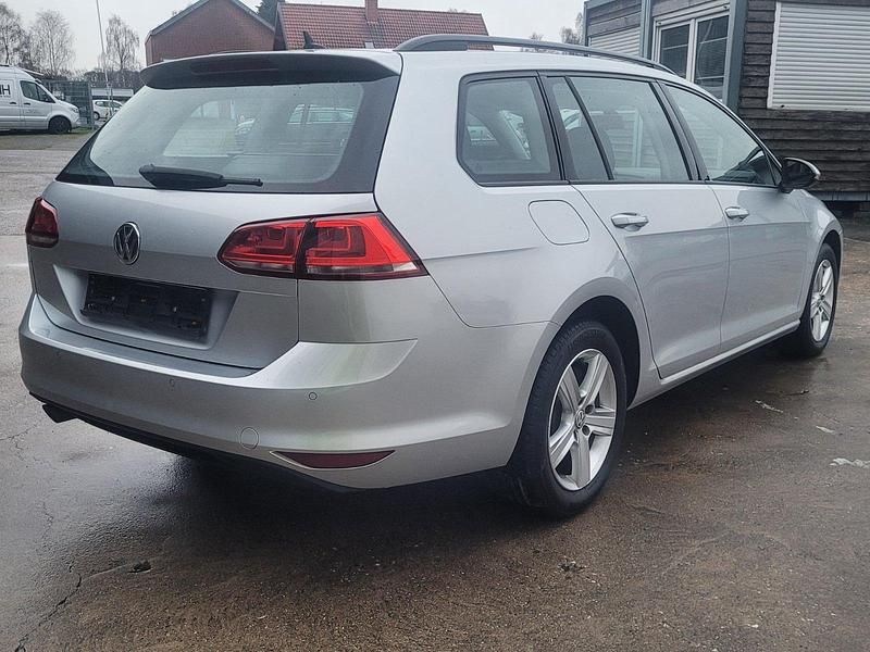 Gebraucht VW Golf VII 110 PS (80 kW) 2016 Silber Kombi