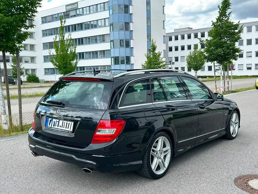 Gebraucht Mercedes C300 Avantgarde 231 PS (169 kW) 2011 Schwarz Limousine