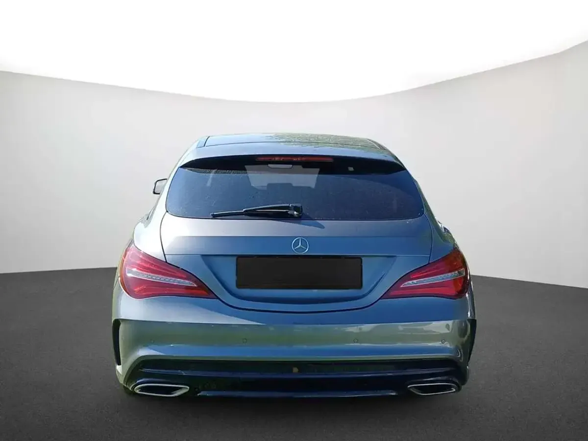 Gebraucht Mercedes CLA200 AMG line 156 PS (114 kW) 2018 Mountaingrau met. Coupé