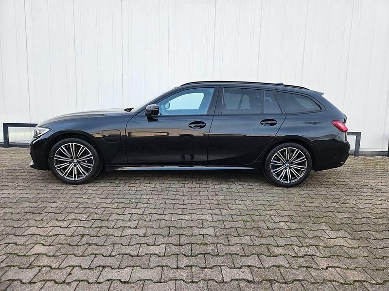 Gebraucht BMW 330e M Sport 292 PS (214 kW) 2020 Schwarz Limousine