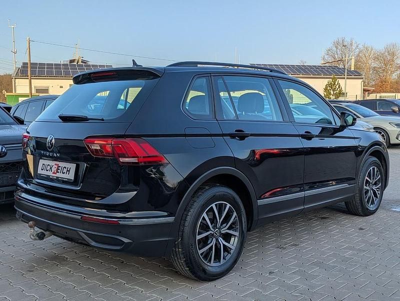 Gebraucht VW Tiguan Life 150 PS (110 kW) 2022 Schwarz SUV