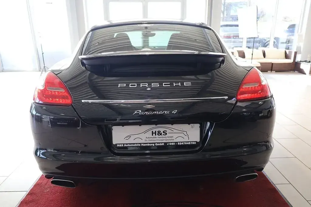 Gebraucht Porsche Panamera 4 299 PS (219 kW) 2011 Basaltschwarz Kleinwagen