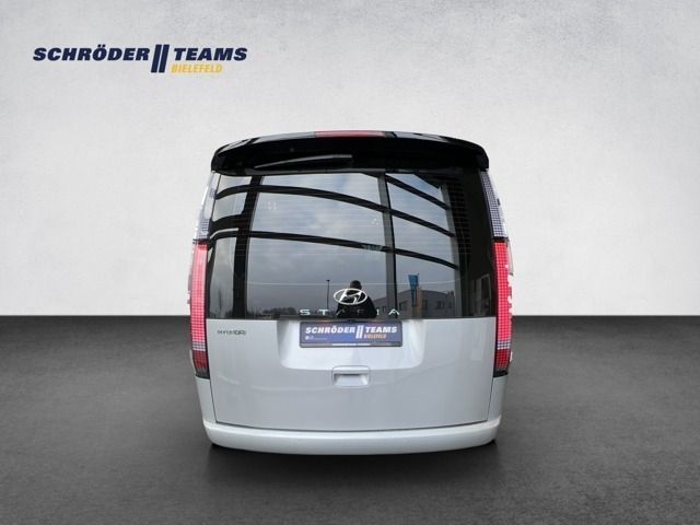 Gebraucht Hyundai Staria Prime 177 PS (130 kW) 2023 Silber Van / Kleinbus