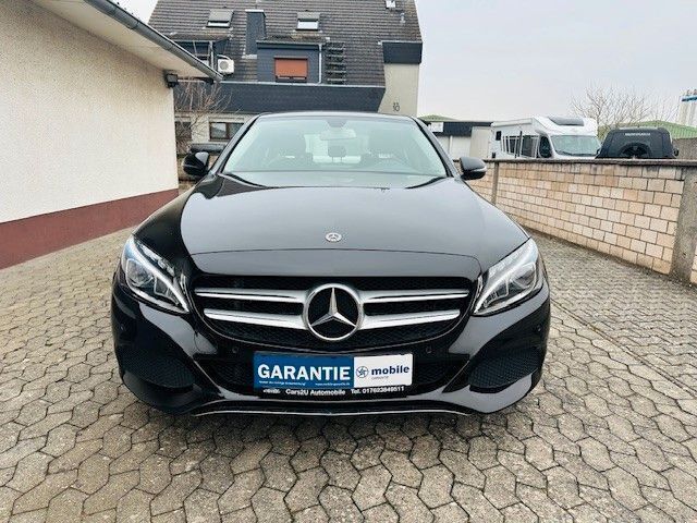 Obsidianschwarz metalliclack Gebraucht 2018 Mercedes C180 Avantgarde Limousine | 23.350 € (Fairer Preis) - Bild 1/4