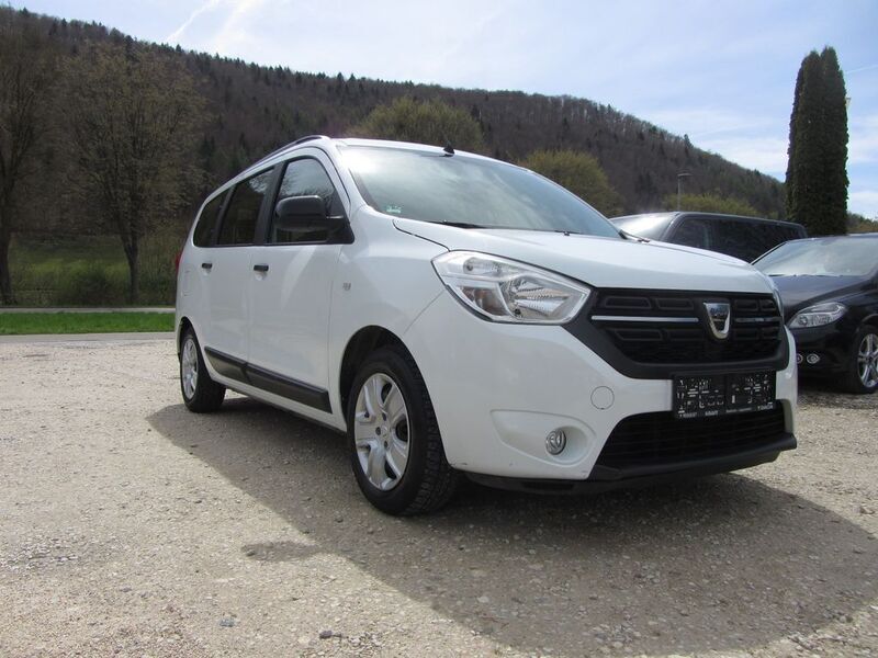 Weiß Gebraucht 2021 Dacia Lodgy Comfort Van / Kleinbus | 12.300 € (Fairer Preis) - Bild 1/4