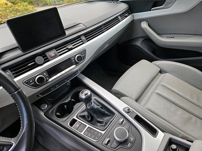 Gebraucht Audi A4 150 PS (110 kW) 2017 Blau Kombi