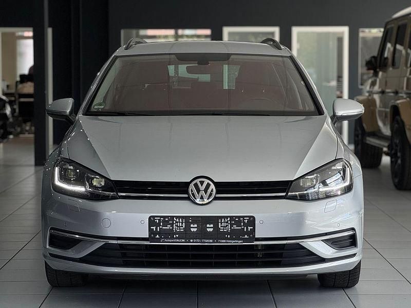 Gebraucht VW Golf VII 150 PS (110 kW) 2020 Silber Limousine
