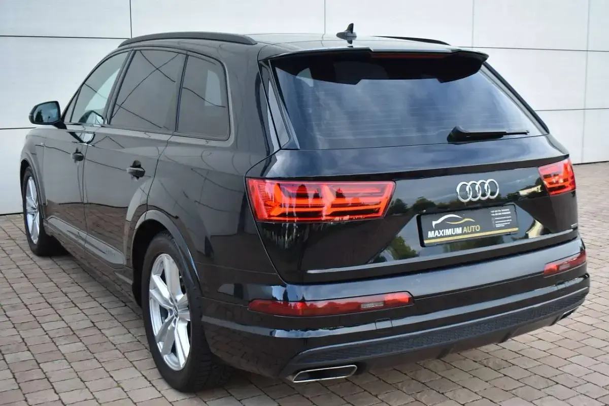 Gebraucht Audi Q7 S-line plus 286 PS (210 kW) 2019 Orcaschwarz metallic SUV