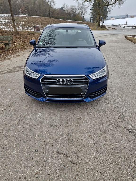 Gebraucht Audi A1 Sportback 90 PS (66 kW) 2017 Blau Kleinwagen