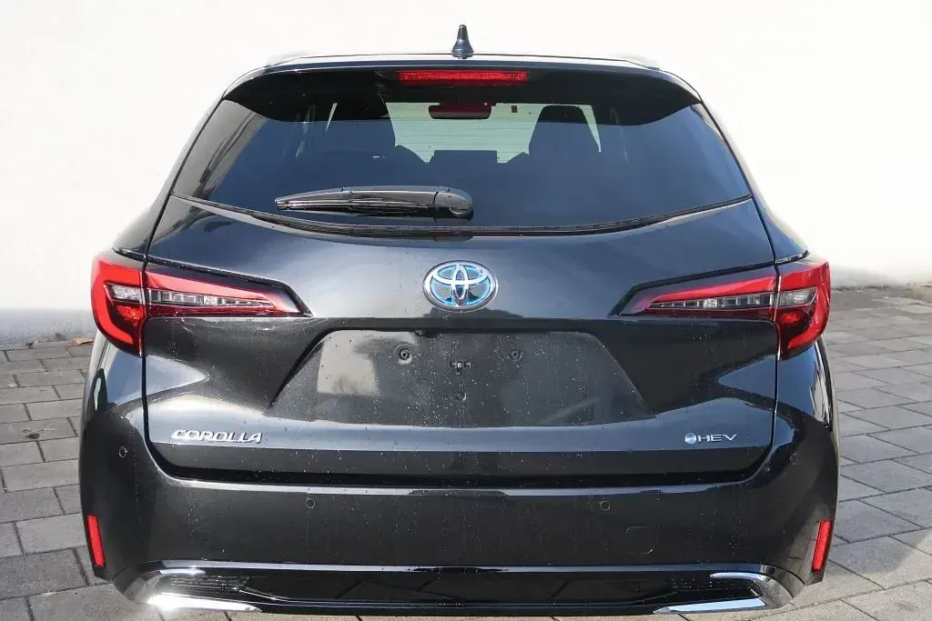 Ny Toyota Corolla 178 HK (130 kW) 2026 Sort Stationcar