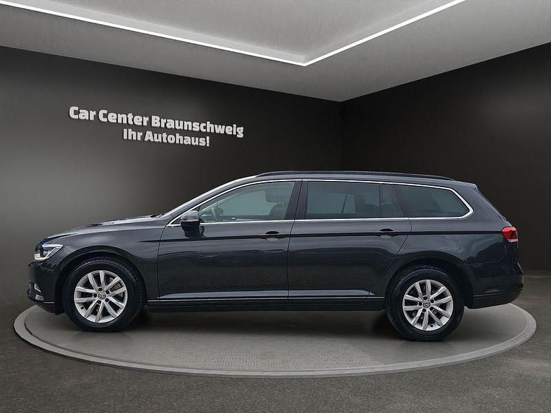 Gebraucht VW Passat Comfortline 150 PS (110 kW) 2019 Schwarz Kombi