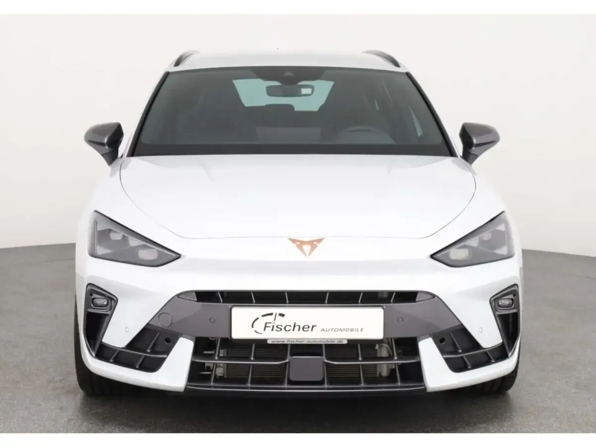 Gebraucht Cupra Leon VZ 272 PS (200 kW) 2025 Nevada weiß Kombi