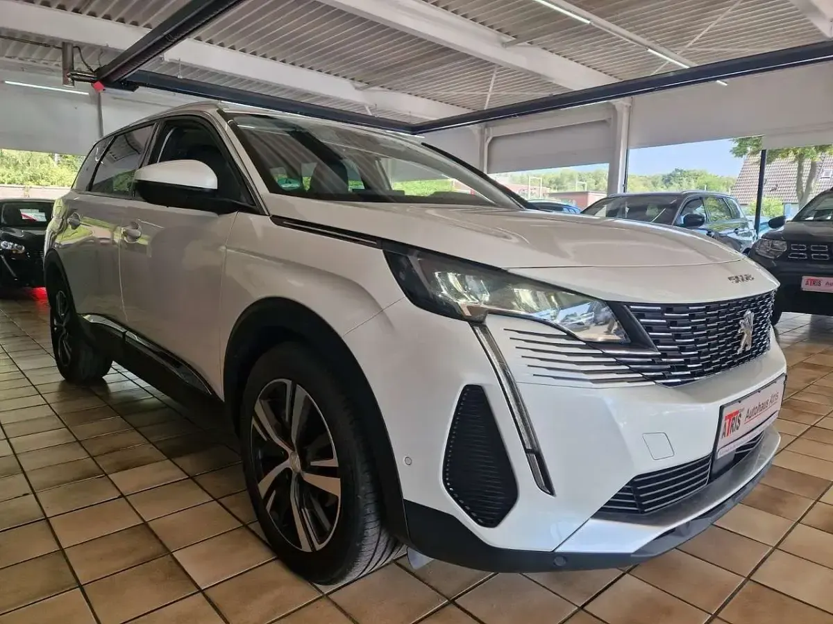 Gebraucht Peugeot 5008 Allure 131 PS (96 kW) 2021 Lack weiss perlglänzend/metall SUV