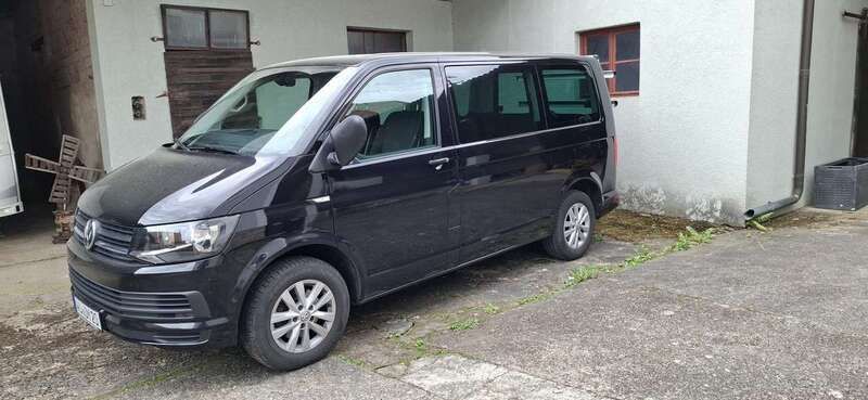 Schwarz Gebraucht 2017 VW T6 Trendline Van | 36.800 € (Teuer) - Bild 1/4