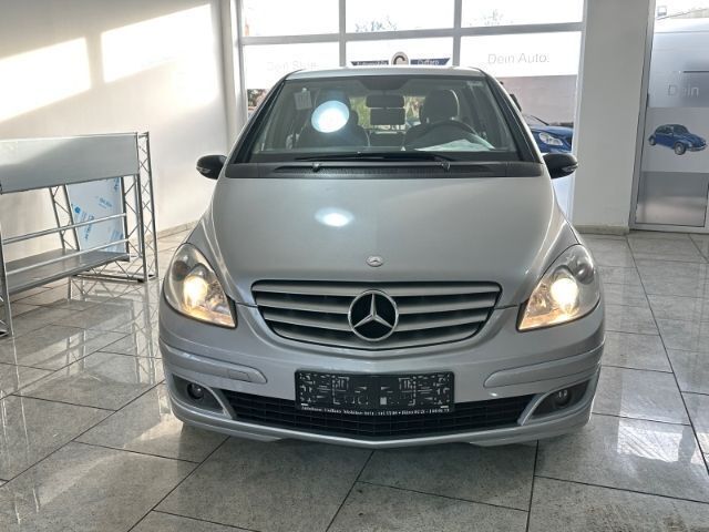 Silber Gebraucht 2005 Mercedes B180 Van / Kleinbus | 4.700 € (Teuer) - Bild 1/4
