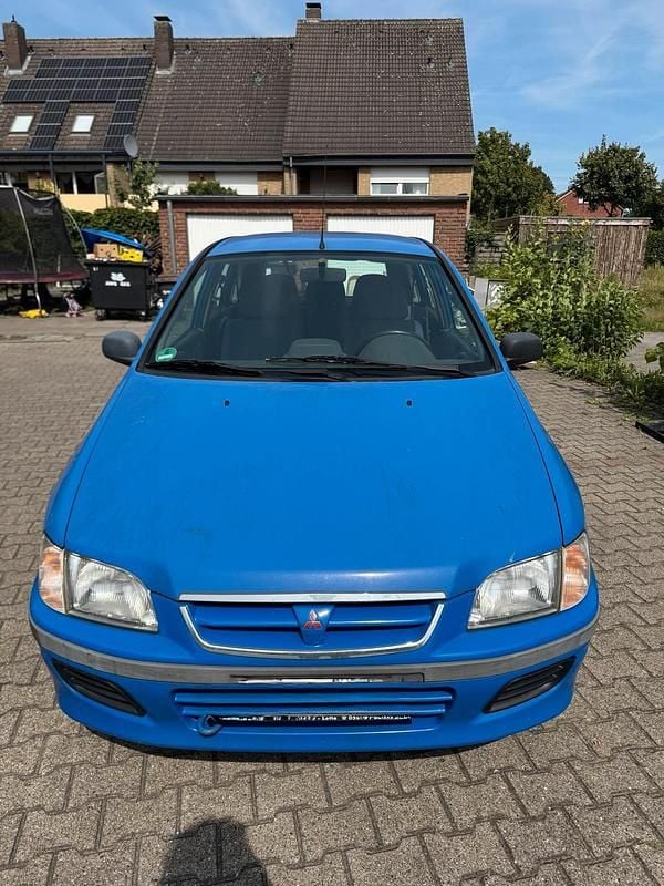 Second-hand Mitsubishi Space Star 83 CP (61 kW) 1999 Albastru Monovolum