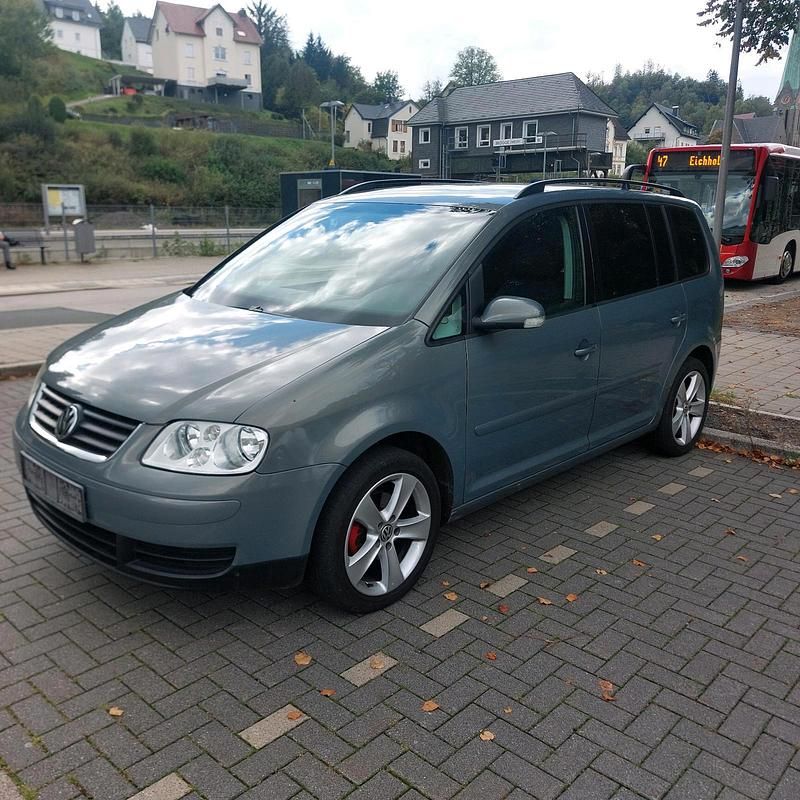 Gebraucht 2005 VW Touran Van / Kleinbus | 2.550 € (Fairer Preis) - Bild 1/4