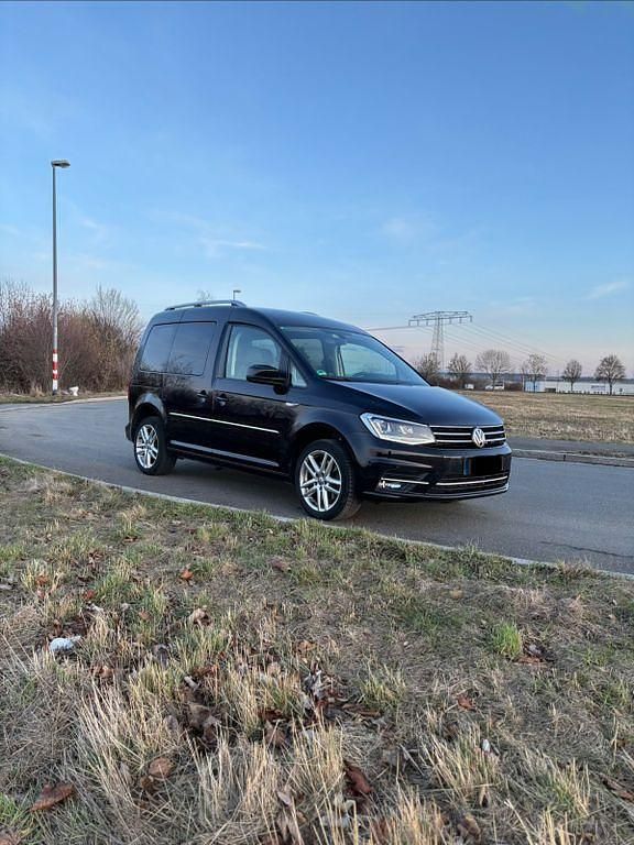 Gebraucht VW Caddy Highline 150 PS (110 kW) 2017 Schwarz Van / Kleinbus
