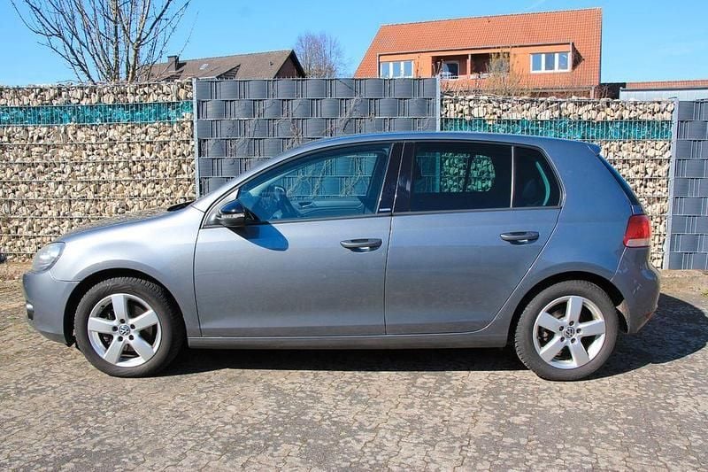 Gebraucht VW Golf VI Style 122 PS (89 kW) 2011 Grau Kleinwagen