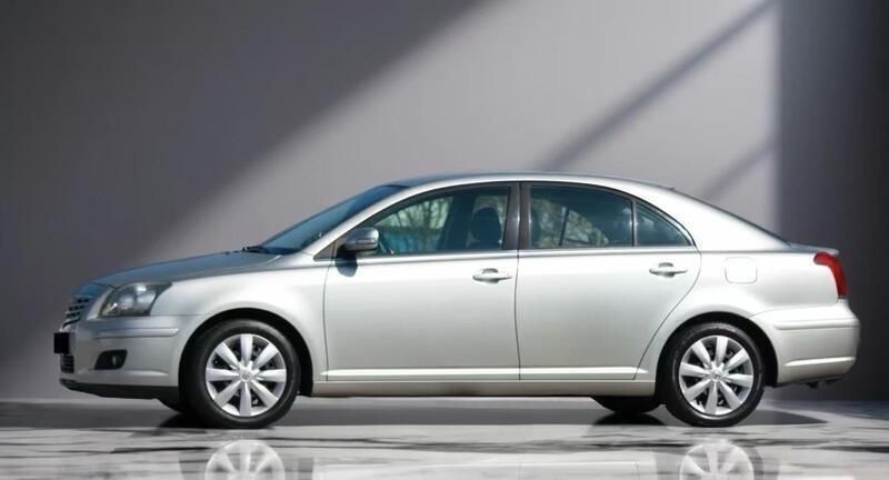 Silber Gebraucht 2006 Toyota Avensis Sol Kleinwagen | 1.800 € (Superpreis) - Bild 1/4