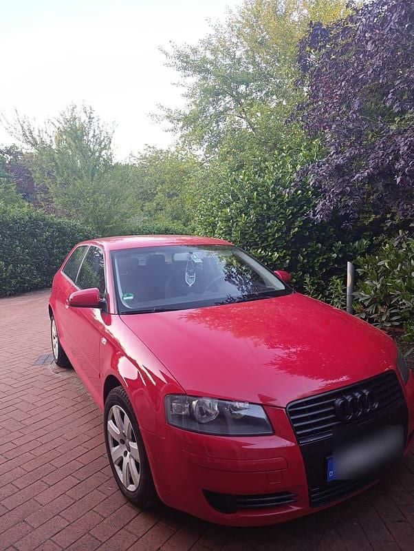 Rot Gebraucht 2001 Audi A3 Coupé | 2.000 € - Bild 1/4