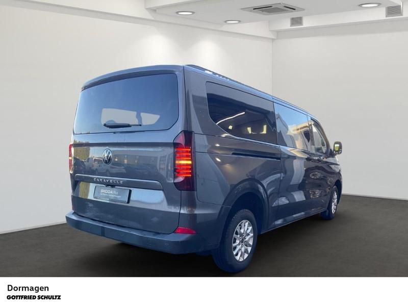 Gebraucht VW Caravelle Basis 150 PS (110 kW) 2025 Grau Van