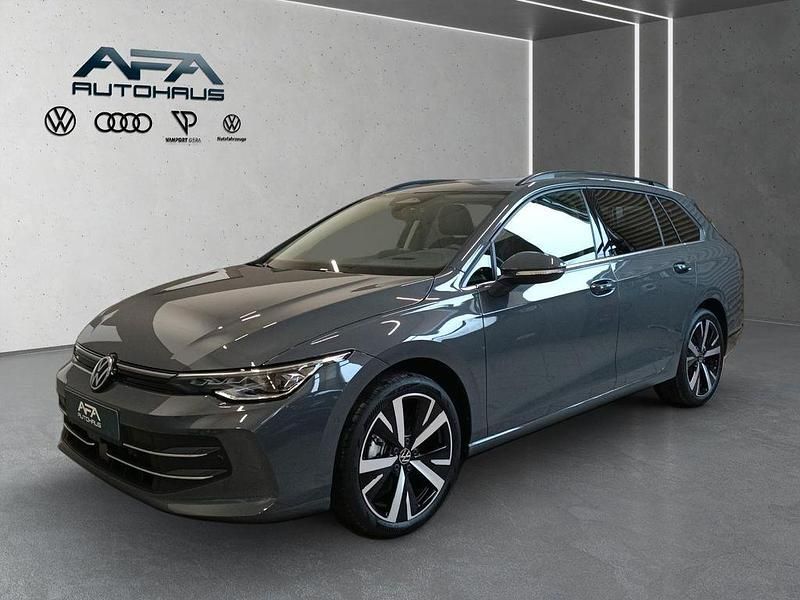 Neu VW Golf VIII Style 150 PS (110 kW) 2025 Delfingrau metallic Kombi