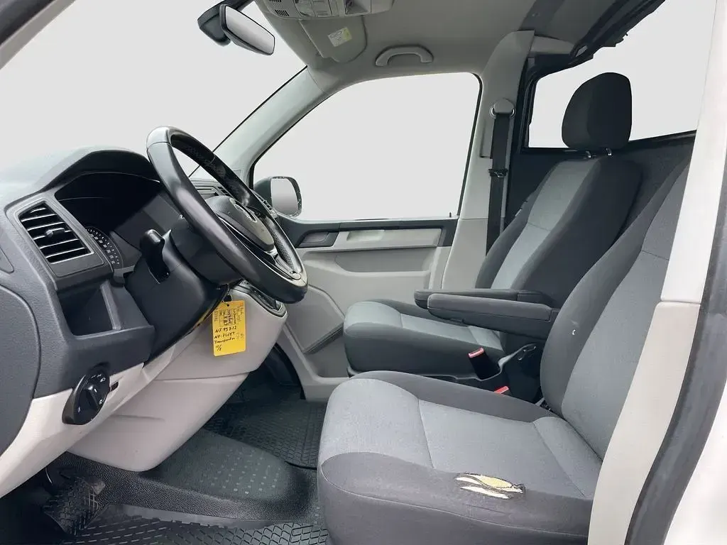 Second-hand VW Transporter 150 CP (110 kW) 2019 Alb Van