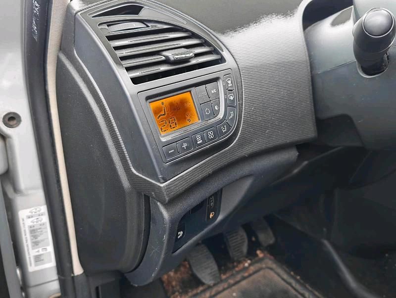 Gebraucht Citroën C1 68 PS (50 kW) 2012 Blau Kleinwagen