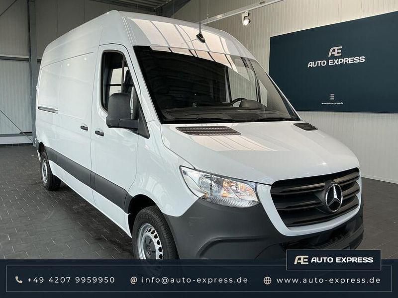 Weiss Gebraucht 2022 Mercedes Sprinter Van | 29.143 € (Superpreis) - Bild 1/4