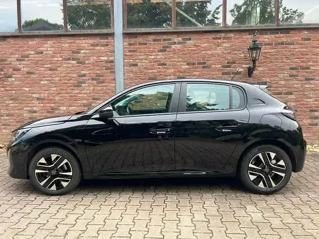 Gebraucht Peugeot 208 Style 101 PS (74 kW) 2025 Schwarz Kleinwagen