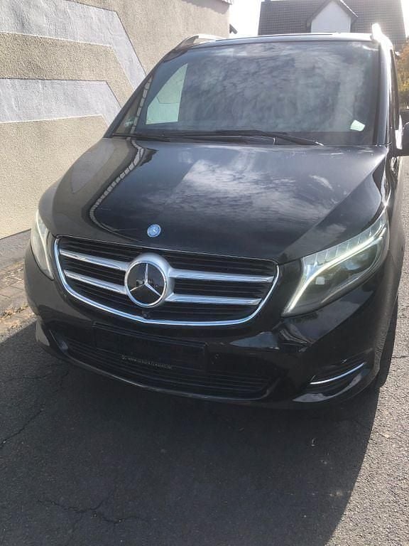 Gebraucht Mercedes V250 Avantgarde 190 PS (139 kW) 2016 Schwarz Van / Kleinbus