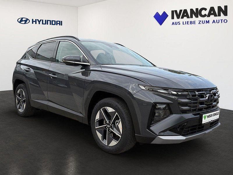 Neu Hyundai Tucson Trend 215 PS (158 kW) 2025 Ecotronic grey SUV
