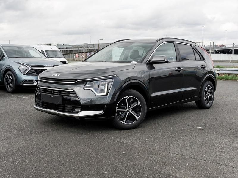 Gebraucht Kia Niro Vision 129 PS (94 kW) 2025 Interstellar grau metallic SUV