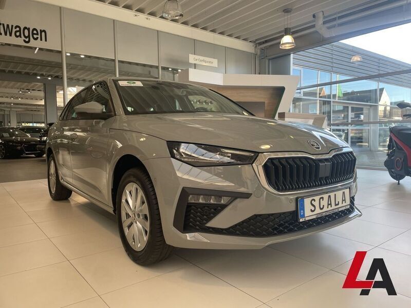 Gebraucht Skoda Scala Selection 150 PS (110 kW) 2024 Grau Kleinwagen
