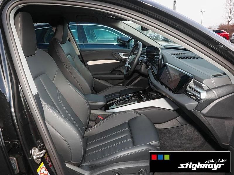 Gebraucht Audi A5 Ambiente 204 PS (150 kW) 2025 Mythosschwarz metallic Kombi