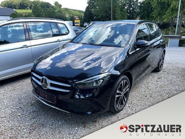 Schwarz Gebraucht 2020 Mercedes B200 Edition Van / Kleinbus | 26.800 € (Etwas zu teuer) - Bild 1/4