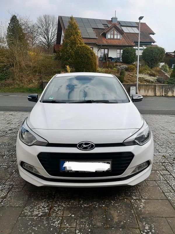 Gebraucht Hyundai i20 Active 85 PS (62 kW) 2018 Weiß Kleinwagen