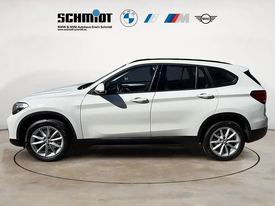 Używany BMW X1 Advantage 140 KM (102 kW) 2020 Biały SUV