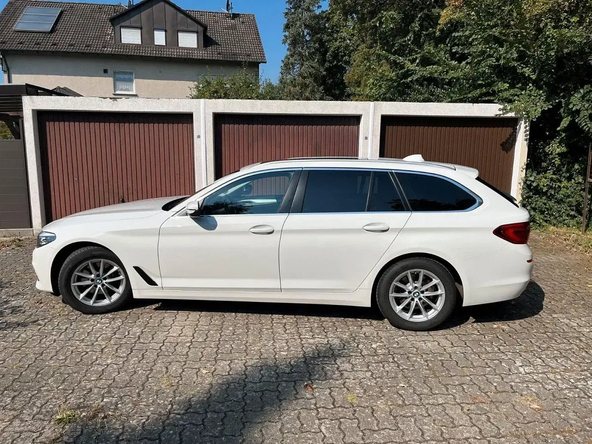 Gebraucht BMW 520 190 PS (139 kW) 2017 Weiß Kombi