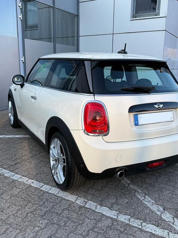 Gebraucht Mini Cooper D 116 PS (85 kW) 2015 Weiß Kleinwagen