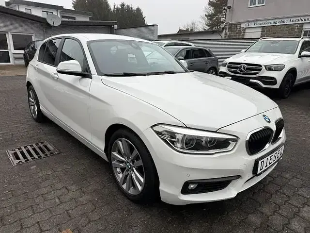 Używany BMW 118 Advantage 286 KM (210 kW) 2017 Biały Hatchback
