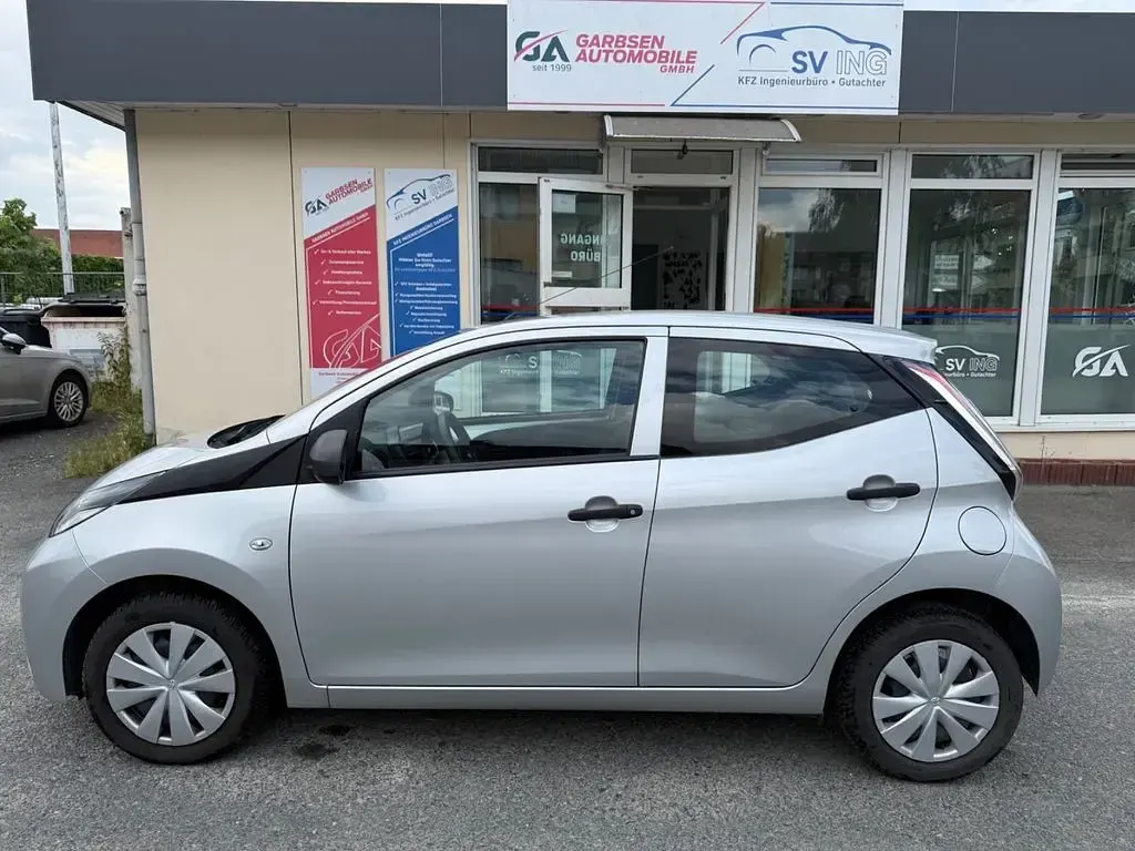 Gebraucht Toyota Aygo Business Edition 69 PS (50 kW) 2016 Silber Kleinwagen