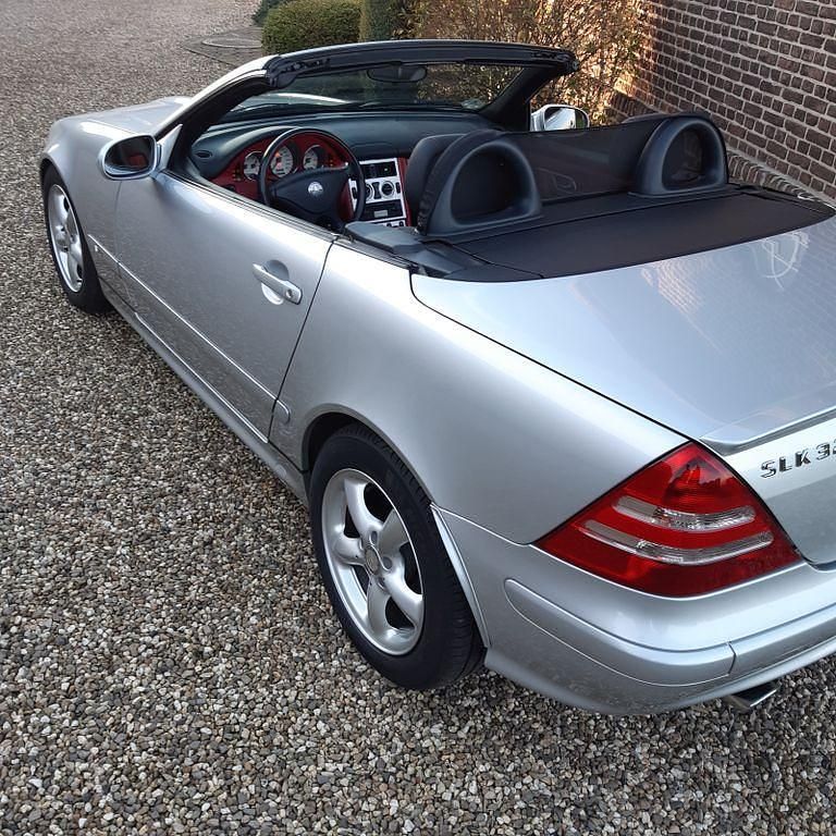 Gebraucht Mercedes SLK320 218 PS (160 kW) 2000 Silber Cabrio
