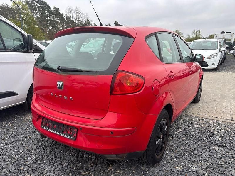 Second-hand Seat Altea 105 CP (77 kW) 2010 Roșu Monovolum