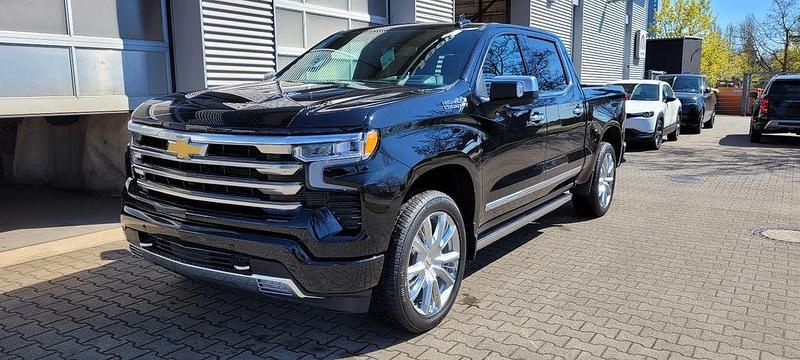 Neu Chevrolet Silverado 426 PS (313 kW) 2026 Schwarz SUV