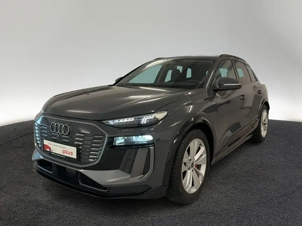 Gebraucht Audi Q6 e-tron Performance 225 kW (306 PS) 2025 Magnetgrau SUV