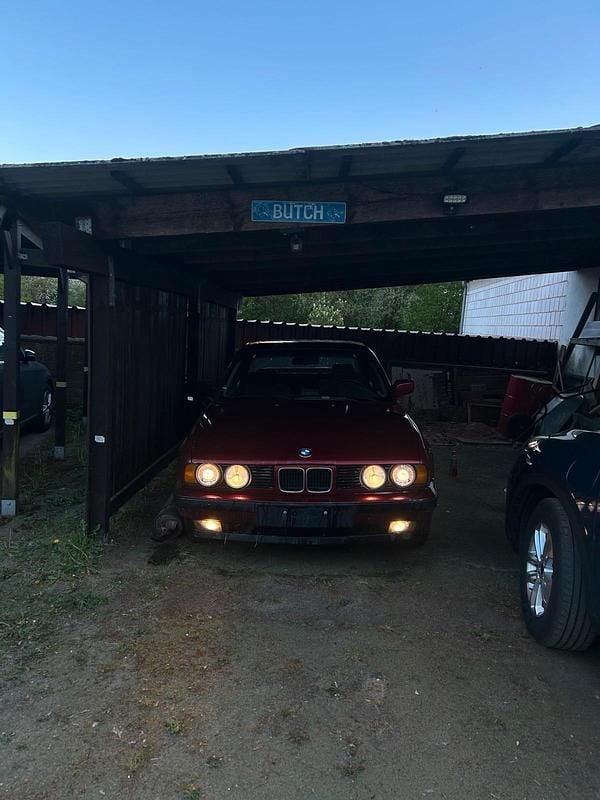 Second-hand BMW 524 115 CP (84 kW) 1990 Roșu Berlinǎ