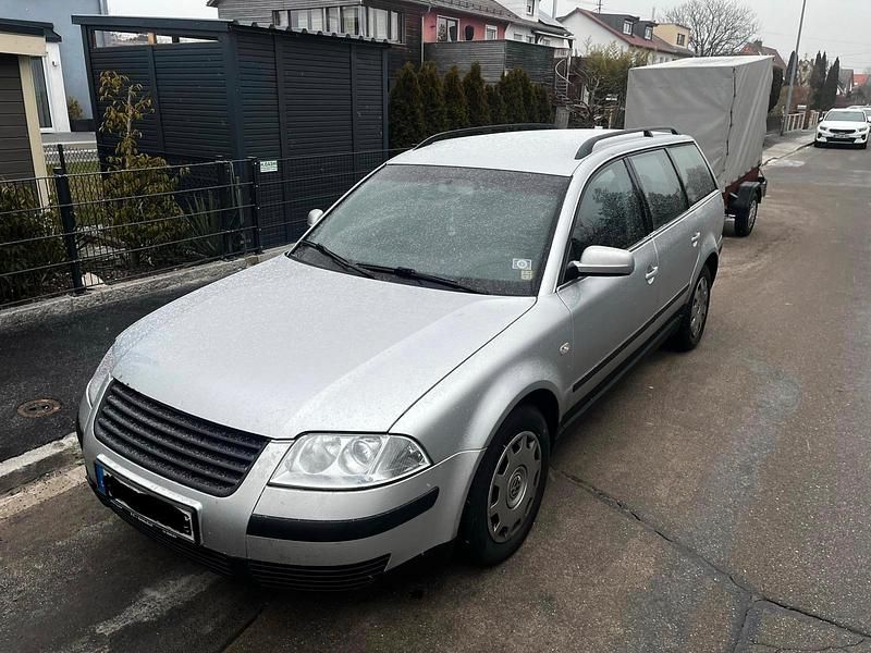 Gebraucht VW Passat 101 PS (74 kW) 2001 Silber Kombi